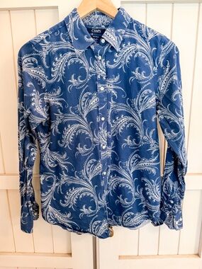 Chaps Blue Paisley Button Down Shirt Women’s Size S No Iron Classic Preppy